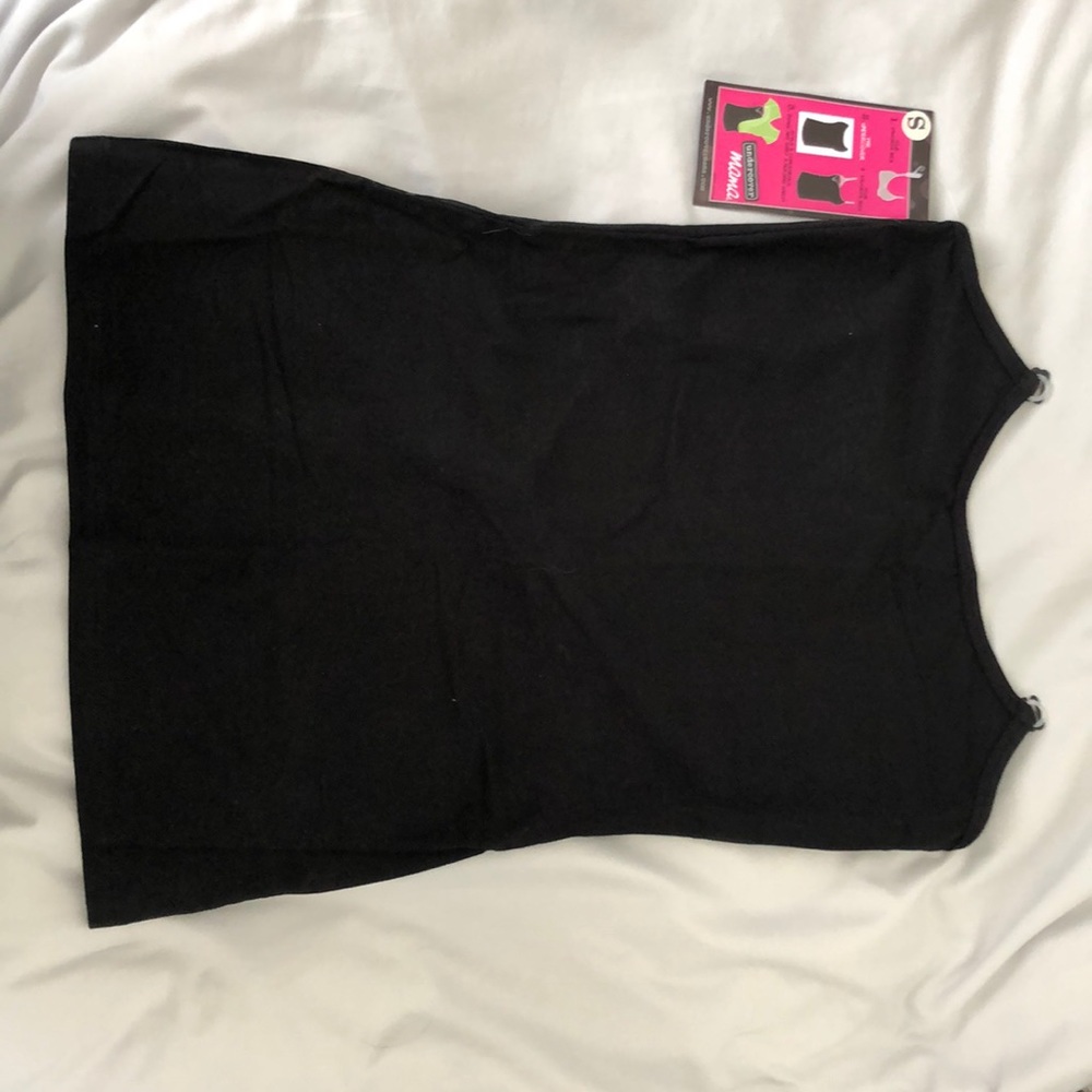 ⏳ Maternity under covering for breastfeeding. NWT